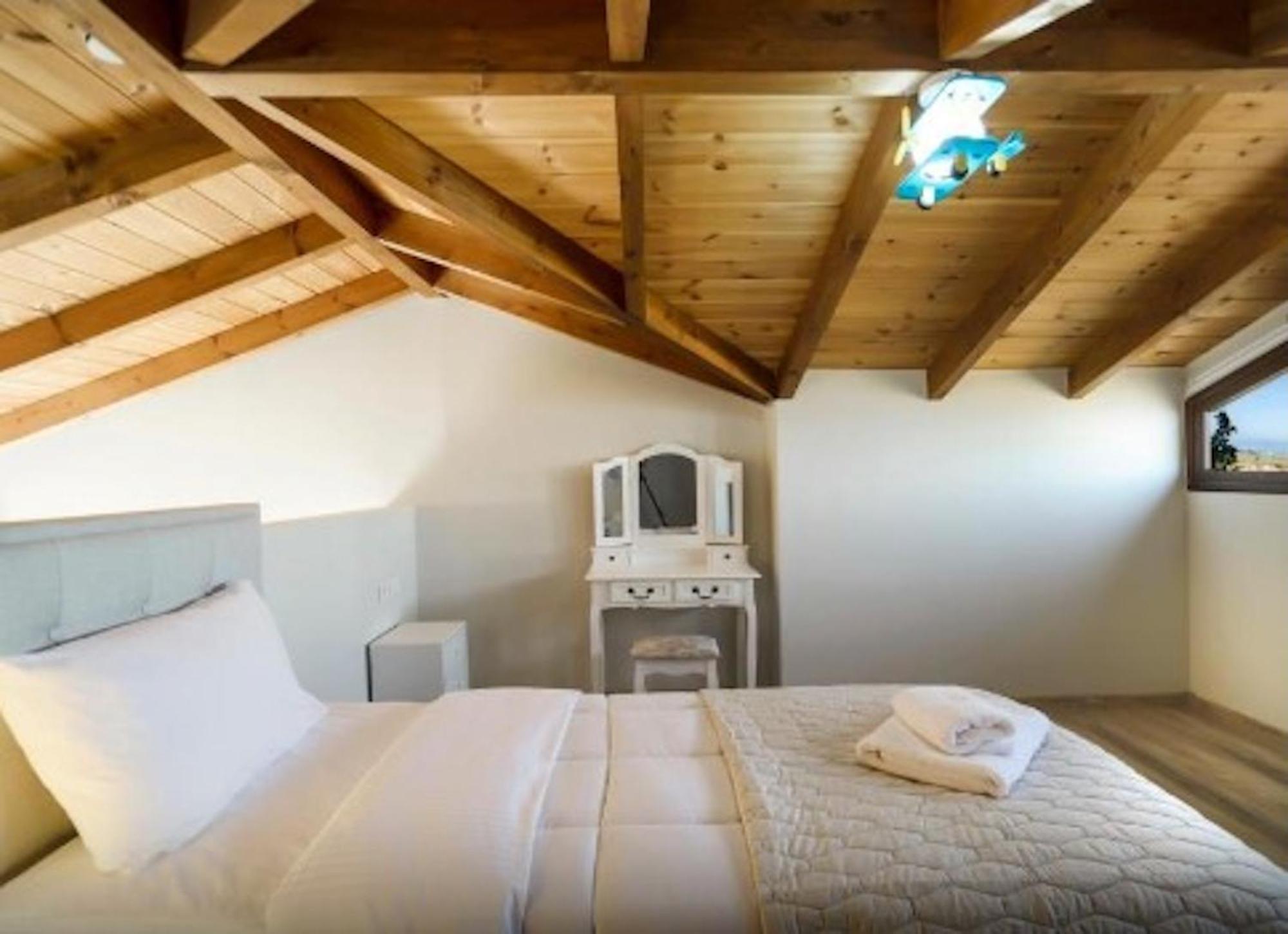 Anthidon Nature Estate & Farm Chalkida Room photo
